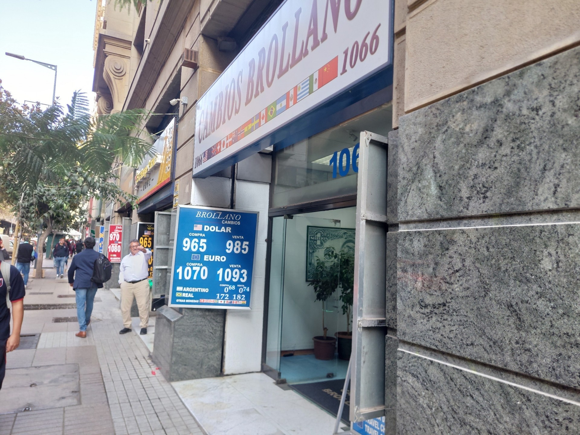Liberalización del tipo de cambio Liberalización del tipo de cambio